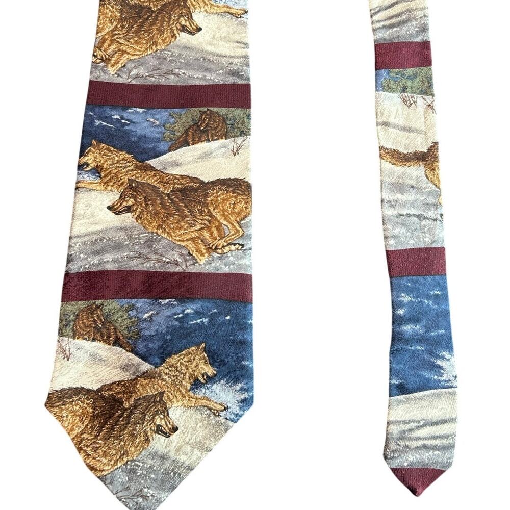 Vtg 98 Novelty Silk Tie- Men’s OSFM- red blue- wolves wolf pack - Greg Beecham